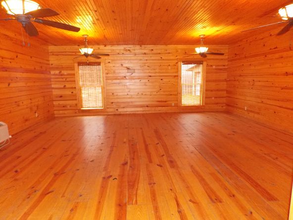2005 Fairview Rd SW, Camden, AR 71701